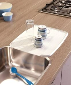 Nieuwkomers -Winkel Voor Dagelijkse Benodigdheden 1011x1200 2