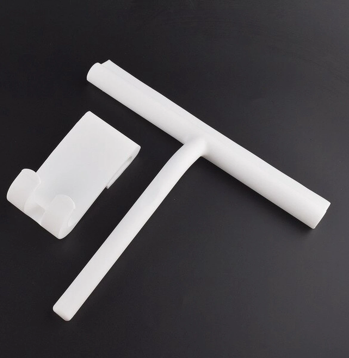 ATV PERFECTUM Douchewisser Wit Met Ophangsysteem - Raamwisser- Trekker Douche - Silicone - 21cm X 16cm - Badkamer Accessoires - Douchewisser 3 ATV PERFECTUM Douchewisser Wit Met Ophangsysteem - Raamwisser- Trekker Douche - Silicone - 21cm X 16cm - Badkamer Accessoires - Douchewisser