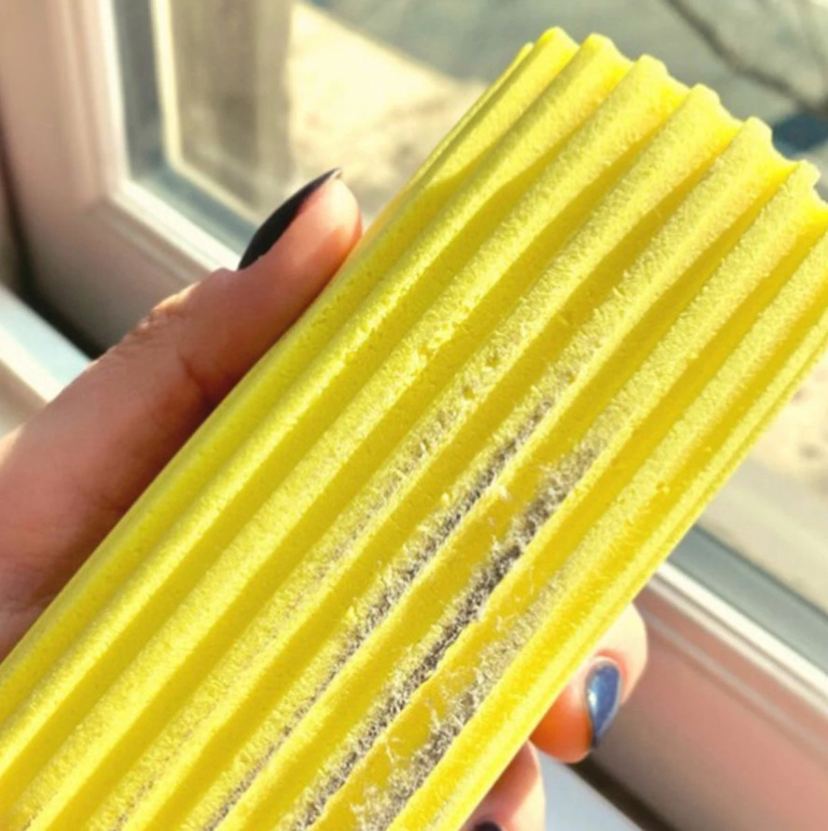 Scrub Daddy Damp Duster - Wonder Stoffer - Geel 5 Scrub Daddy Damp Duster - Wonder Stoffer - Geel - Afbeelding 3