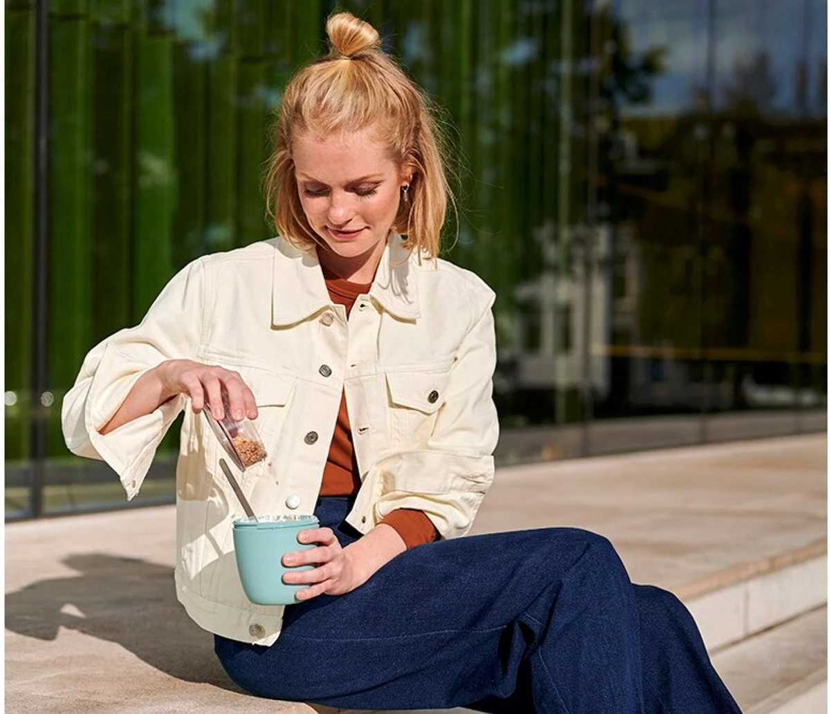 Mepal – Limited Edition Lunchpot Ellipse – Praktische Muesli Beker To Go – Lemon Vibe – Geschikt Voor Vriezer, Magnetron En Vaatwasser- Onbeperkt Genieten 11 Mepal – Limited Edition Lunchpot Ellipse – Praktische Muesli Beker To Go – Lemon Vibe – Geschikt Voor Vriezer, Magnetron En Vaatwasser- Onbeperkt Genieten - Afbeelding 9