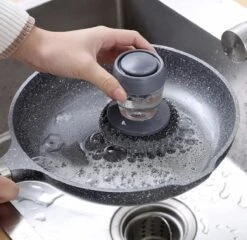 Afwasborstel Met Zeepdispenser – Met 3 Verschillende Opzet Stukken – Inclusief Houder – Grijs – Afwas Borstel Zeepreservoir – Zeep Handborstel – Doseerpomp – Afwasmiddel Dispenser – Navulbaar 12 Afwasborstel Met Zeepdispenser – Met 3 Verschillende Opzet Stukken – Inclusief Houder – Grijs – Afwas Borstel Zeepreservoir – Zeep Handborstel – Doseerpomp – Afwasmiddel Dispenser – Navulbaar -Winkel Voor Dagelijkse Benodigdheden 1200x1168 8