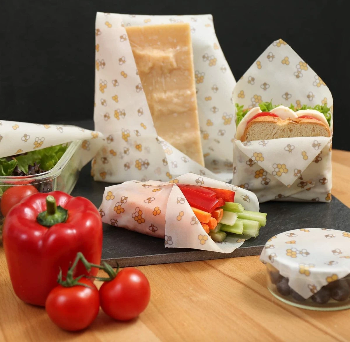 Amazy Bijenwasdoekjes (Set Van 7) - Gemaakt Van 100% Natuurlijke Bijenwas | Duurzaam Alternatief Voor Huishoudfolie En Aluminiumfolie - Voor Fruit, Groenten, Brood, Kaas En Ander Voedsel | Gecertificeerd 4 Amazy Bijenwasdoekjes (Set Van 7) - Gemaakt Van 100% Natuurlijke Bijenwas | Duurzaam Alternatief Voor Huishoudfolie En Aluminiumfolie - Voor Fruit, Groenten, Brood, Kaas En Ander Voedsel | Gecertificeerd - Afbeelding 2