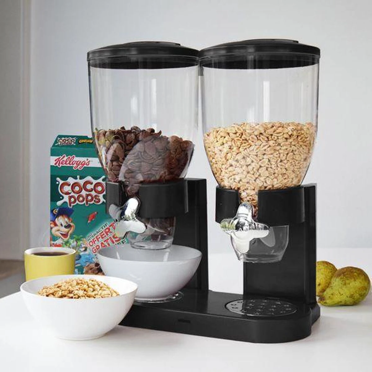 MikaMax Cornflakes Dispenser - Voorraadbus - Cornflakes Voorraadpot - Ontbijt Granendispenser - Zwart - 2 X 500 Gram 8 MikaMax Cornflakes Dispenser - Voorraadbus - Cornflakes Voorraadpot - Ontbijt Granendispenser - Zwart - 2 X 500 Gram - Afbeelding 6