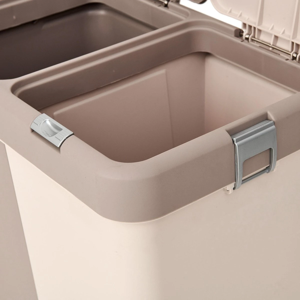 Motek® - Wasmand - 2 Vakken Met Deksel - Met Touch Deksel - Gemaakt Van 100% Gerecycled Kunststof - 80 L - Wasmand Met Deksel - Wassorteerder - Beige 11 Motek® - Wasmand - 2 Vakken Met Deksel - Met Touch Deksel - Gemaakt Van 100% Gerecycled Kunststof - 80 L - Wasmand Met Deksel - Wassorteerder - Beige - Afbeelding 9