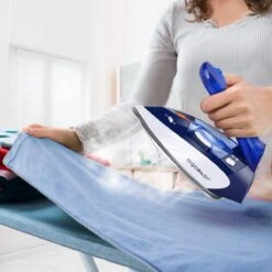 Aigostar Lucas 31PYF - Stoomstrijkijzer Travel/Reisstrijkijzer - 1100W - Paars/Wit 17 Aigostar Lucas 31PYF - Stoomstrijkijzer Travel/Reisstrijkijzer - 1100W - Paars/Wit -Winkel Voor Dagelijkse Benodigdheden 1200x1200 3308