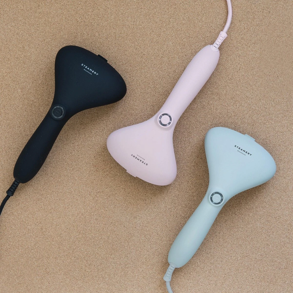 STEAMERY Cirrus No.2 Travel Steamer Grijs Kleding Stomer - Reis Kleding Stomer - Kleding Stoomapparaat - Kleding Stoomreiniger - Kleding Dames/heren Stoomapparaat - Stoomstrijker - Strijkstomer - Handstomer 5 STEAMERY Cirrus No.2 Travel Steamer Grijs Kleding Stomer - Reis Kleding Stomer - Kleding Stoomapparaat - Kleding Stoomreiniger - Kleding Dames/heren Stoomapparaat - Stoomstrijker - Strijkstomer - Handstomer - Afbeelding 3