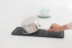 Brabantia SinkSide Afdruiprek Compact - Dark Grey 13 Brabantia SinkSide Afdruiprek Compact - Dark Grey -Winkel Voor Dagelijkse Benodigdheden 1200x799 88