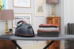 Breville Stoomstrijkijzer Met Stoomgenerator - Iron - Keramische Zoolplaat - Uitneembaar Waterreservoir -Winkel Voor Dagelijkse Benodigdheden 1200x800 276