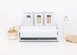 Brabantia Broodtrommel - Met Schuifdeksel - White -Winkel Voor Dagelijkse Benodigdheden 1200x867 2