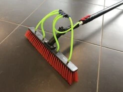 Aqua2Go Telescoopsteel 10,6 Meter - Lichtgewicht Aluminium - 40 Cm. Borstel - Ramen Wassen - Zonnepanelen 11 Aqua2Go Telescoopsteel 10,6 Meter - Lichtgewicht Aluminium - 40 Cm. Borstel - Ramen Wassen - Zonnepanelen -Winkel Voor Dagelijkse Benodigdheden 1200x899 132