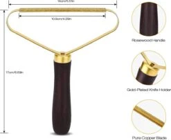 Merkloos Pluizenverwijderaar Deluxe - Goud - Kledingontpluizer - Ontpluizer -Draagbare Lint Remover - Verwijdert Pluisjes - Voor Tapijt - Wollen Kleding - Makkelijk Mee Te Nemen 11 Merkloos Pluizenverwijderaar Deluxe - Goud - Kledingontpluizer - Ontpluizer -Draagbare Lint Remover - Verwijdert Pluisjes - Voor Tapijt - Wollen Kleding - Makkelijk Mee Te Nemen -Winkel Voor Dagelijkse Benodigdheden 1200x984 4