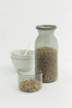 Brabantia Voorraadbussen Met Maatbeker Set Van 2 - 1,3 L - Dark Grey -Winkel Voor Dagelijkse Benodigdheden 799x1200 10