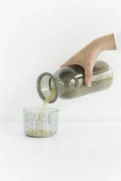 Brabantia Voorraadbussen Met Maatbeker Set Van 2 - 1,3 L - Dark Grey -Winkel Voor Dagelijkse Benodigdheden 799x1200 9