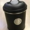 Merkloos Zwarte Koektrommel/voorraadblik 18 Cm - Koekjes/koek Bewaren - Voorraadblikken/koekblikken/koektrommels -Winkel Voor Dagelijkse Benodigdheden 930x1200 2